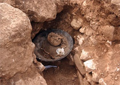 کشف اشیای تاریخی مربوط به هزاره قبل از میلاد در سراب