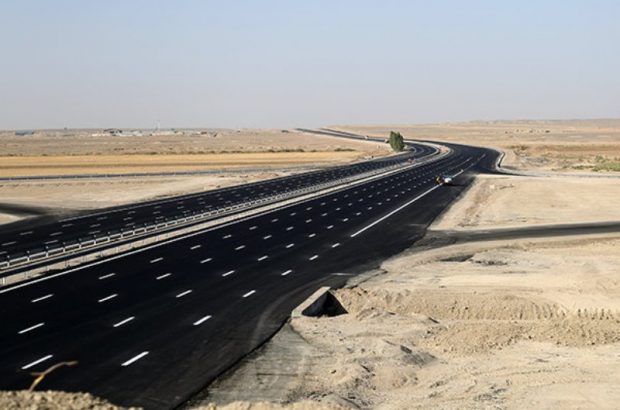 ساخت و توسعه ٢٠٢ کیلومتر راه در آذربایجان غربی