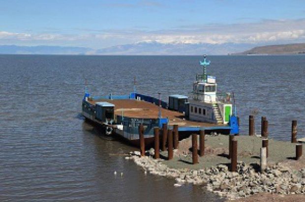 آغاز کاهش آب دریاچه ارومیه