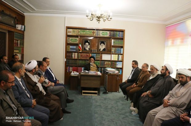 قدردانی امام جمعه تبریز از ابتکار شهرداری تبریز در برگزاری همایش «شهر پایدار و گام دوم انقلاب» آل هاشم: برگزاری همایش «شهرپایدار و گام دوم انقلاب» توسط شهرداری تبریز یک اقدام مبارک است