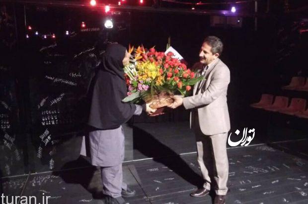 حضور شهردار تبریز در نمایش «من هزار و یک شب زندهام» حضور شهردار تبریز در نمایش «من هزار و یک شب زندهام»