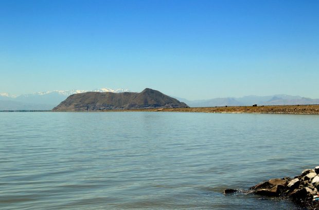 حجم فعلی آب دریاچه ارومیه ۳.۴۹ میلیارد مترمکعب است